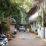 @instagram: A quiet goan backstreet.

#goa #calangute #street #suburbs #india