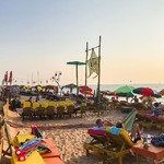 @instagram: A (not so) quiet Calangute Beach. #goa #calangute #beach #crowded #india #travel