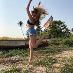 @instagram: Ну все, я погрелась на ☀️, можно двигаться дальше✈️????#india#goa#colvabeach#colva#relax#dudshagar#waterfall#colva#relax#beach#beachgirl